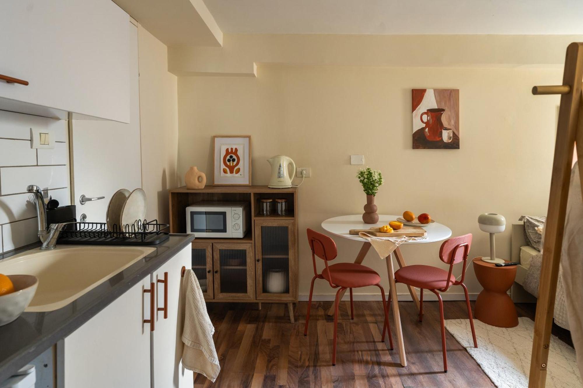 Dotan's Boutique - By Gordon Beach! Apartment *